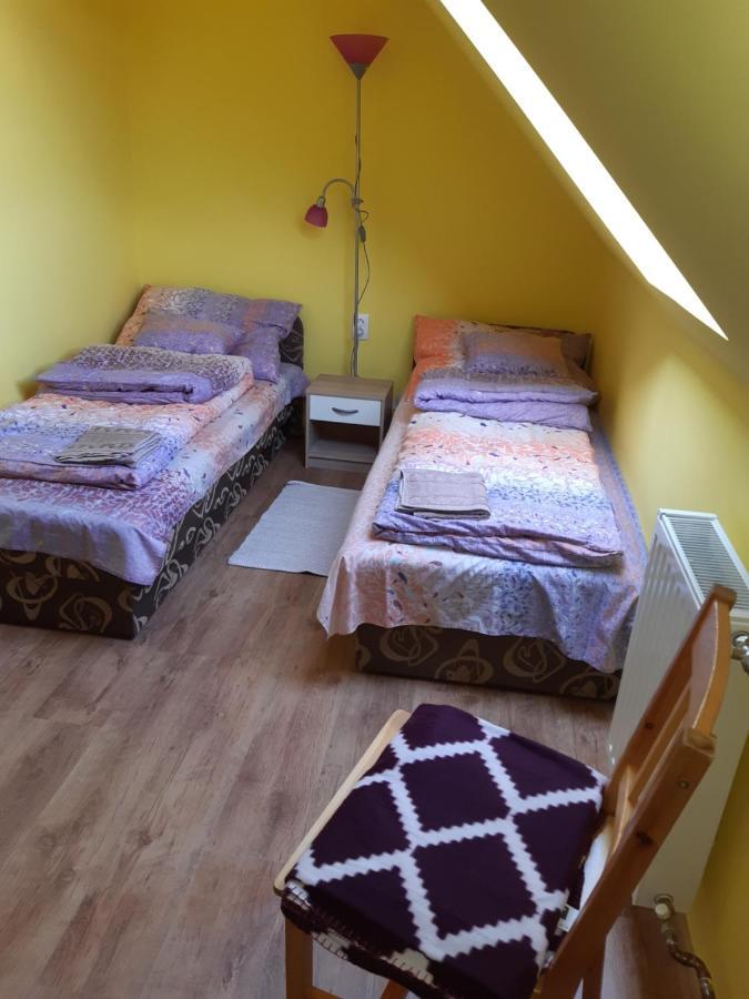 Nárcisz apartman Gyula Exterior foto