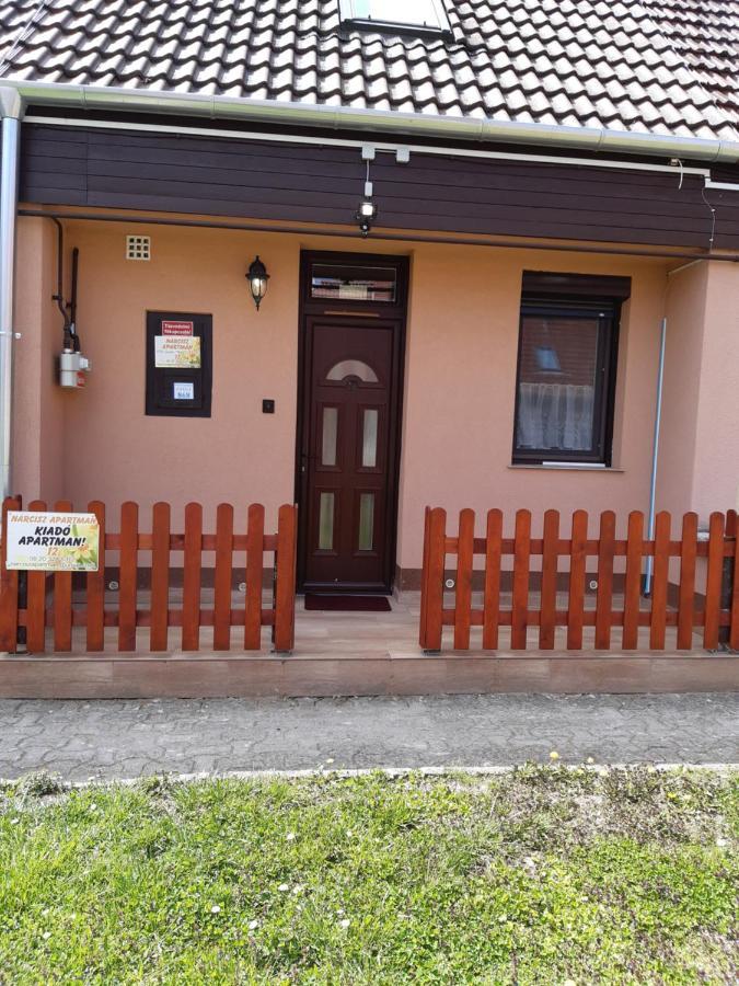 Nárcisz apartman Gyula Exterior foto