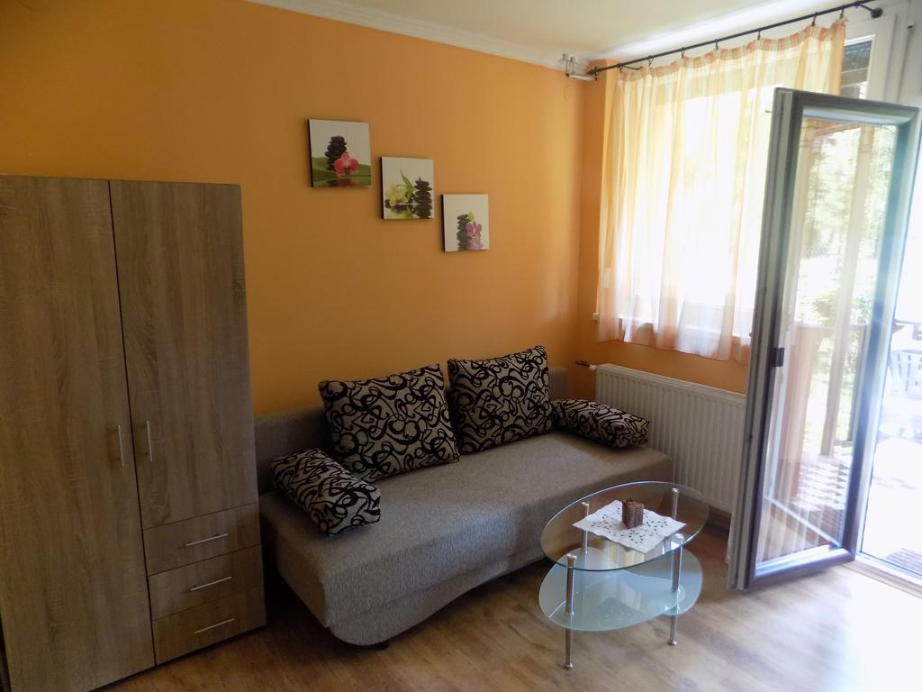 Nárcisz apartman Gyula Exterior foto