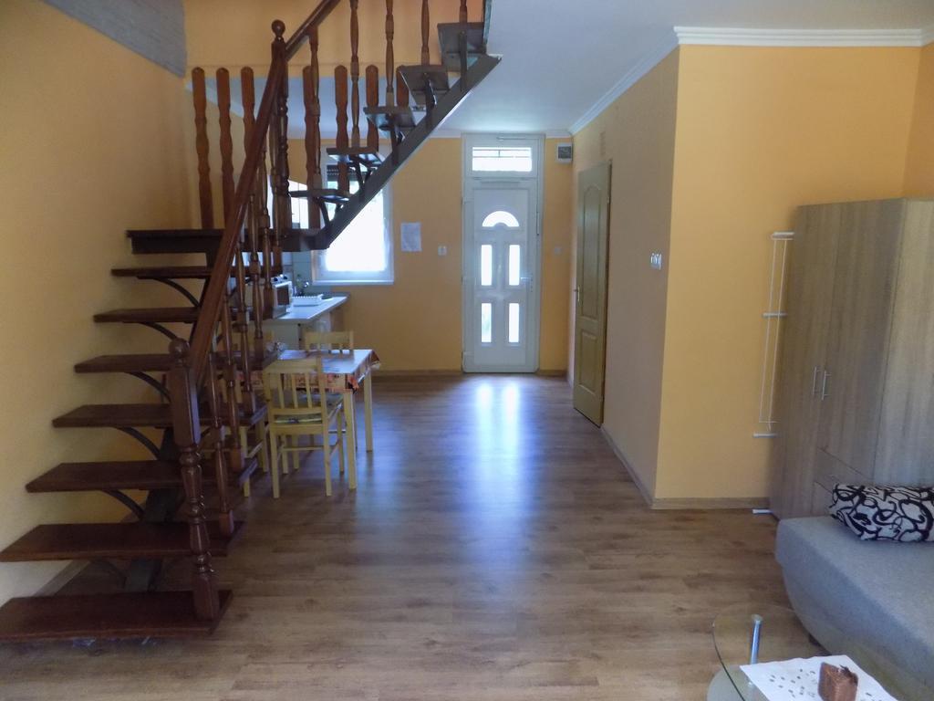 Nárcisz apartman Gyula Exterior foto